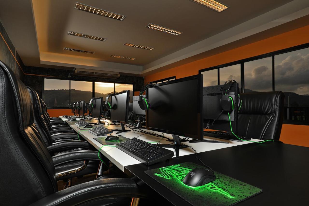 Gamers Paradise Hotel Chalong Exteriör bild